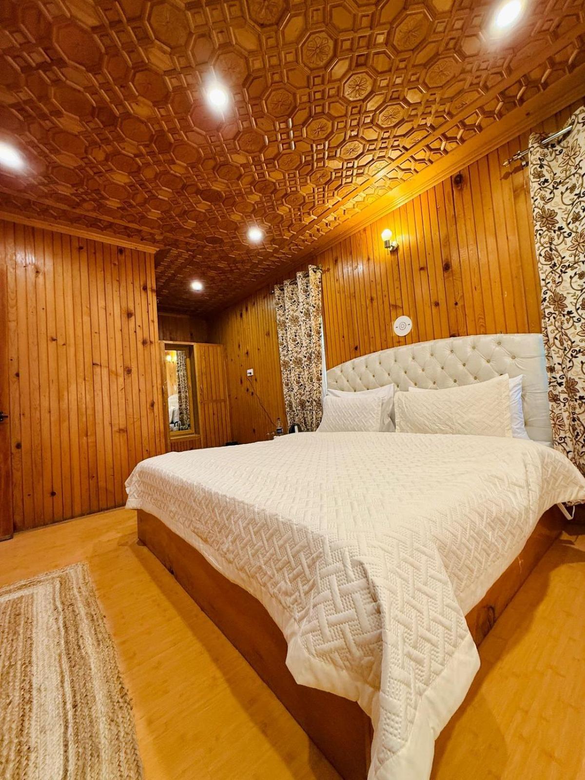 The Pinus Resort Pahalgām Εξωτερικό φωτογραφία