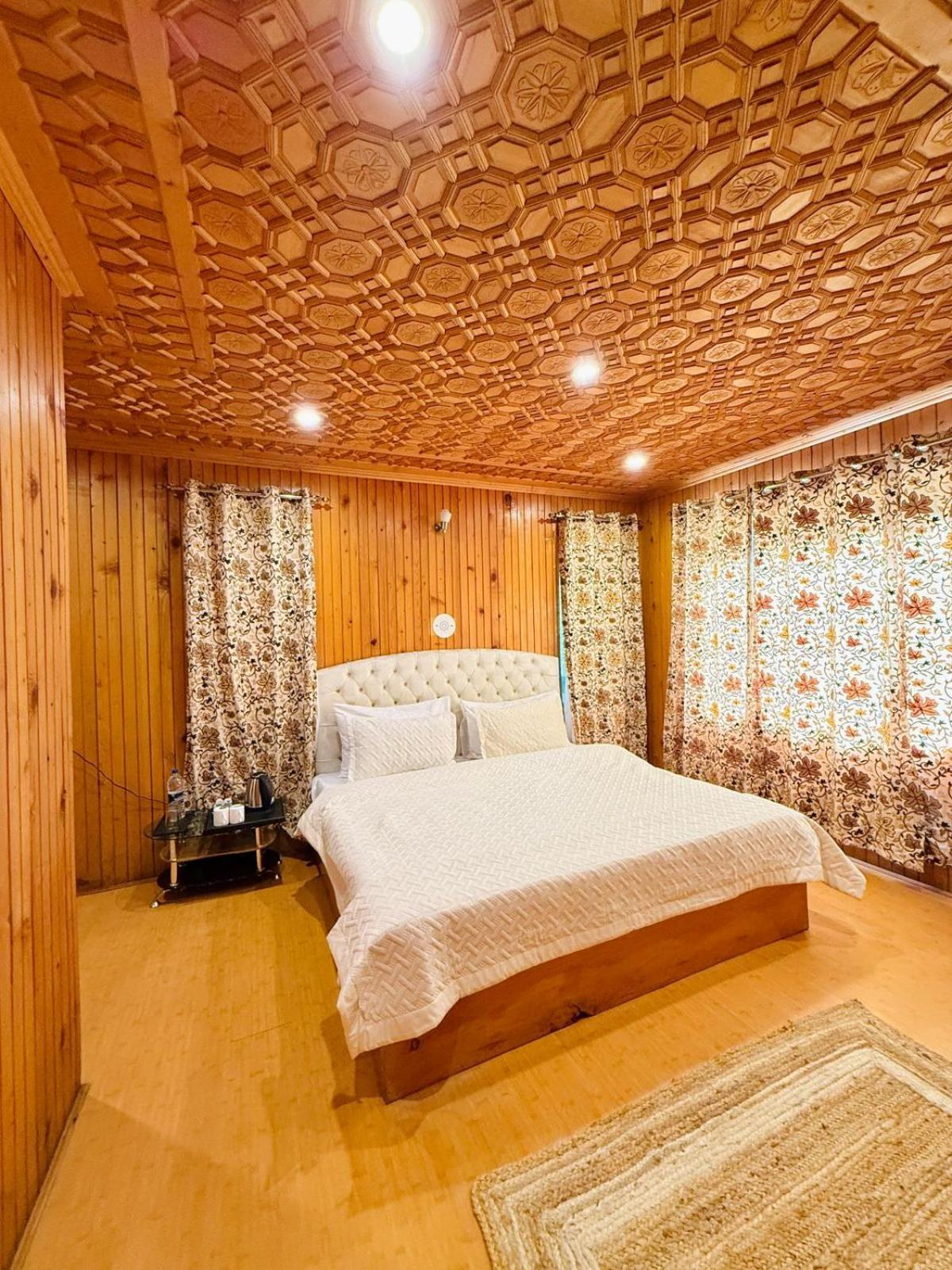 The Pinus Resort Pahalgām Εξωτερικό φωτογραφία